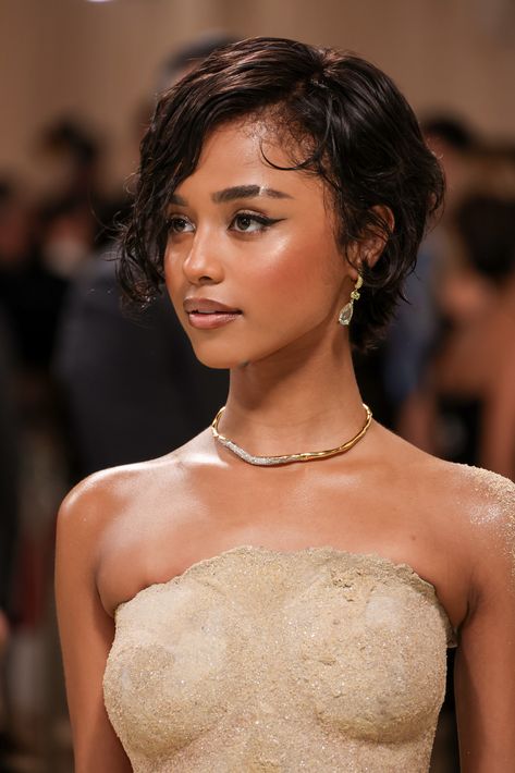 Amazing Look With Short Styles
