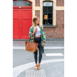 The Benefits of Choosing a Women’s Leather Tote Bag