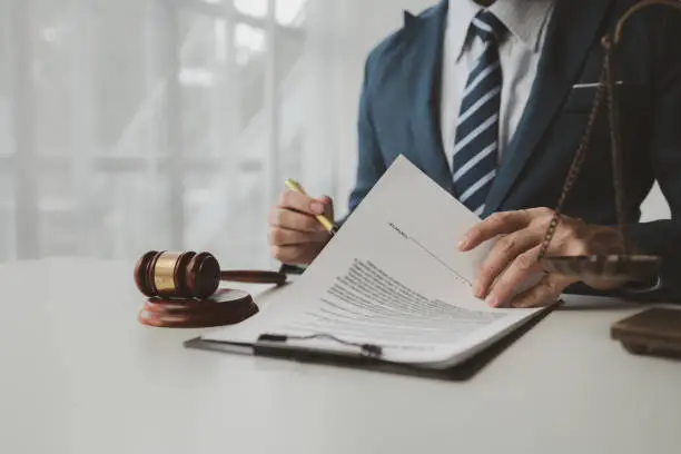 Signs You Hired the Wrong Attorney