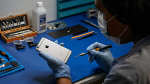 Should I Reset My iPhone Before Repair?