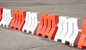 How Traffic Barriers Help Prevent Accidents in High-Risk Areas