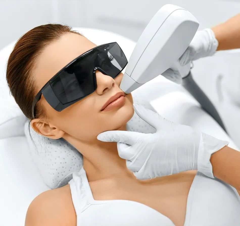 Laser Hair Reduction in Delhi – Expert Care at AAYNA Clinic