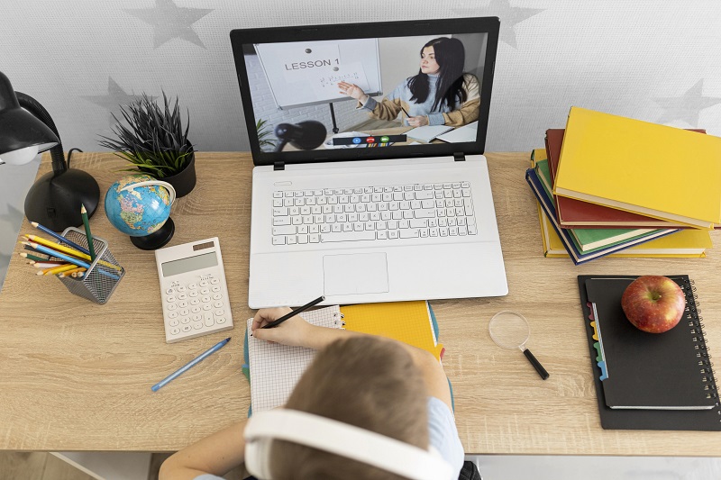 10 Reasons Why Math Classes Online Improve Student Success