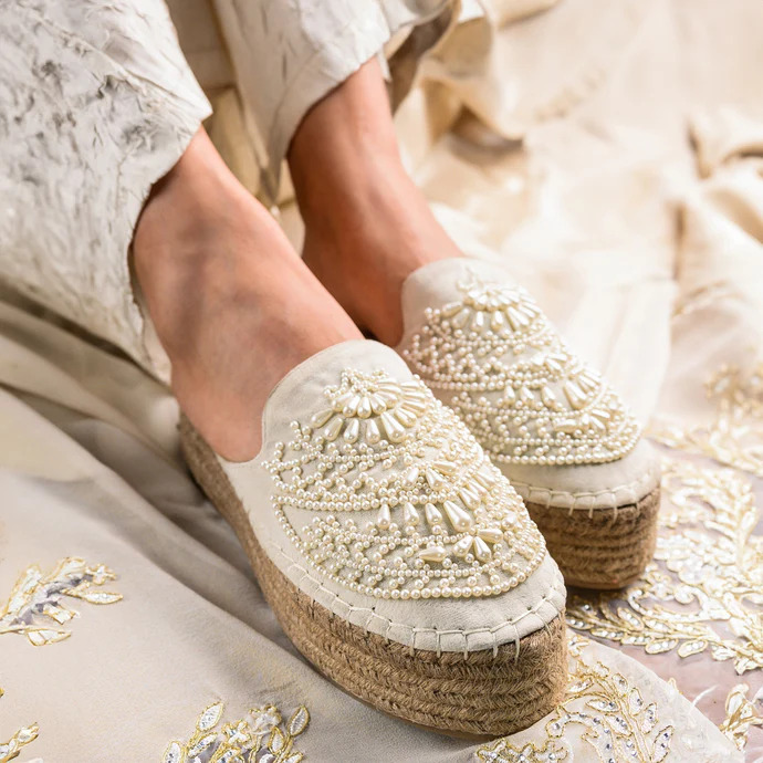 Walk in Comfort: The Best Espadrilles for All-Day Wear