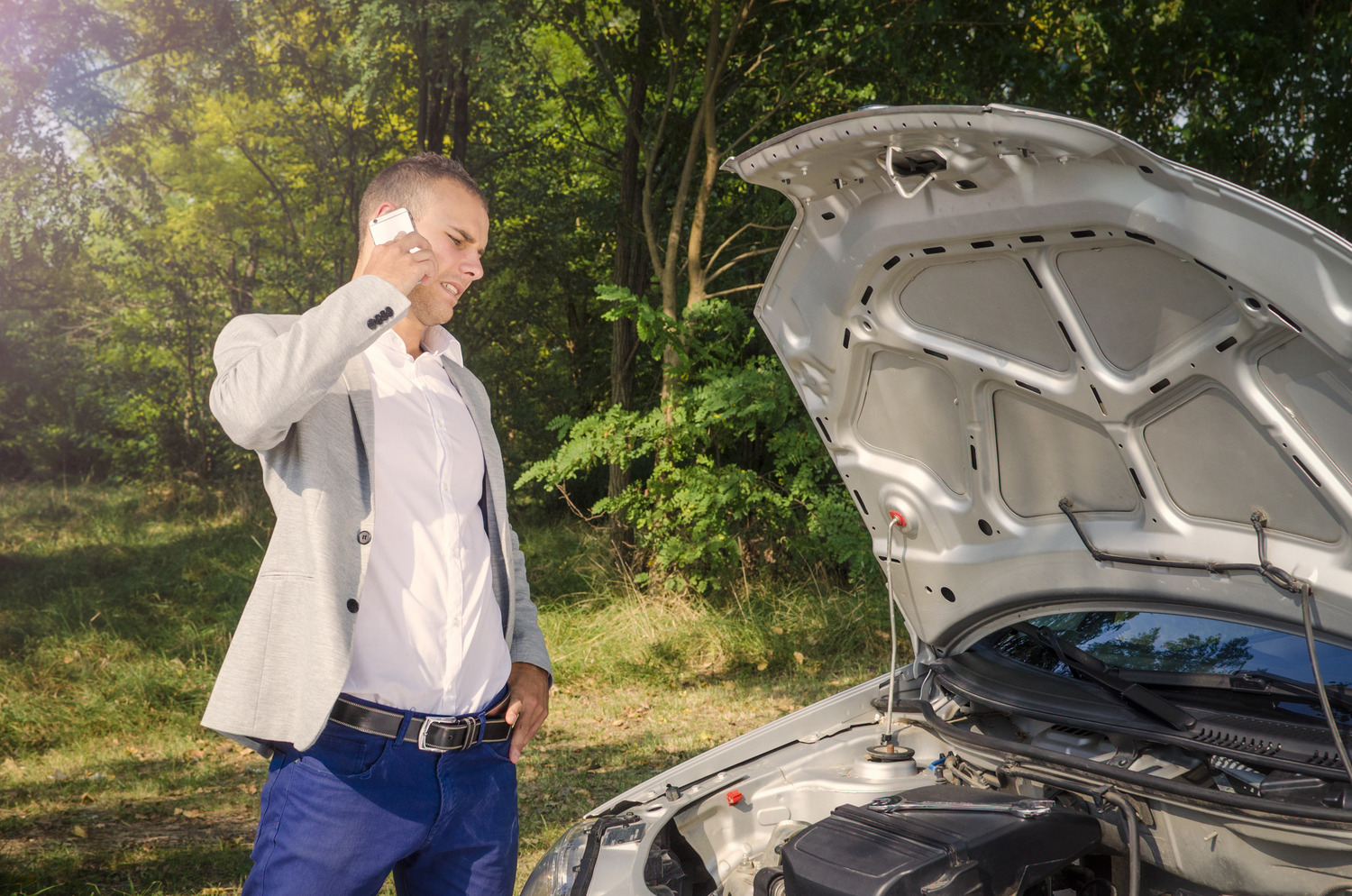 How to Get Car Recovery in the UAE: Desert & Highway Tips