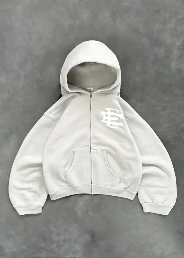 AKIMBO HOODIE: STEALTHY POWER IN CONTEMPORARY STREET WEAR