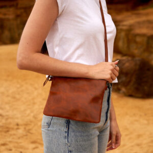 Carry Style: Why a Leather Crossbody Bag Is Your Best Choice