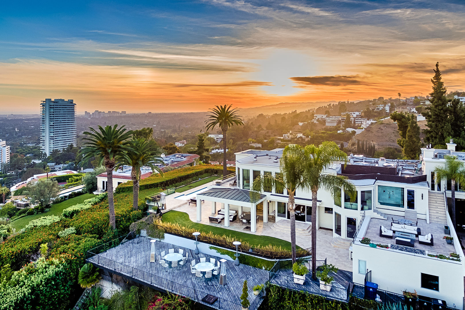 Are West Hollywood Villas Available for Short-Term Rentals?