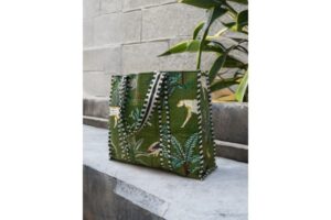 Tote Bag Online: Your Complete Guide to Green and Black Tote Bags
